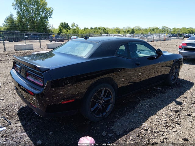 Dodge Challenger Sxt Awd