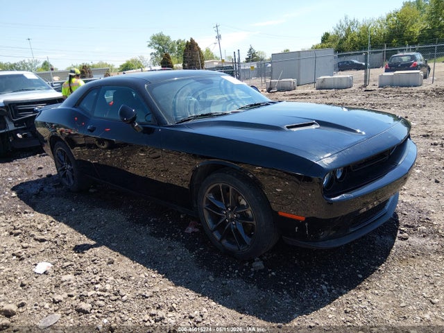 Salvage Dodge Challenger Image