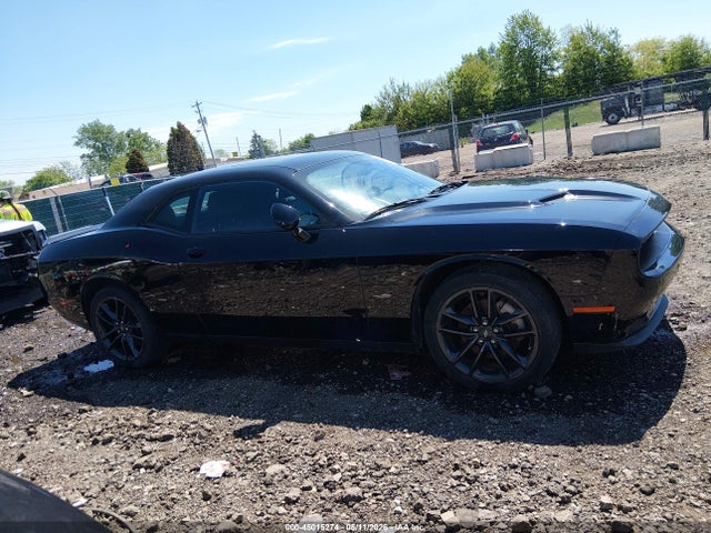 Dodge Challenger Sxt Awd