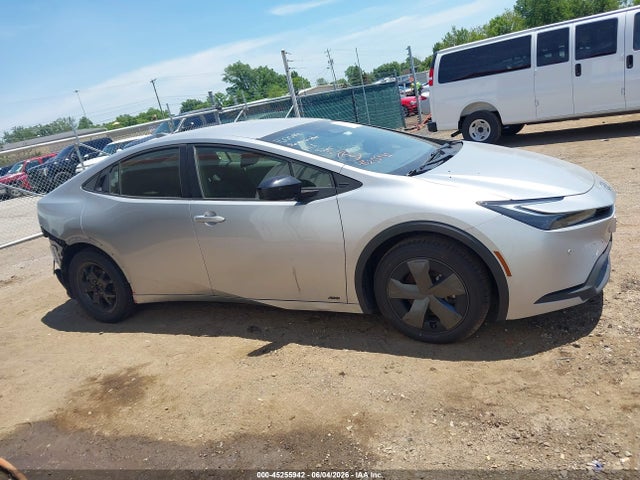 Toyota Prius Le Awd-e