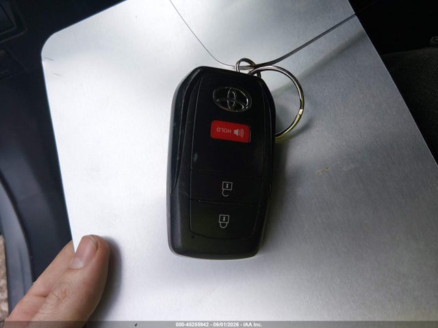 Toyota Prius Le Awd-e