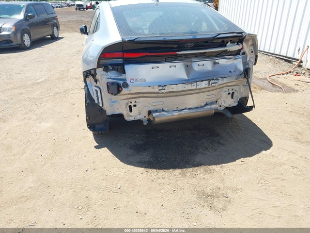 Toyota Prius Le Awd-e