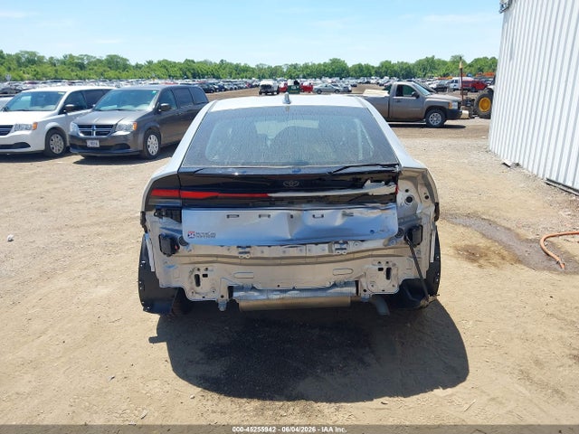 Toyota Prius Le Awd-e