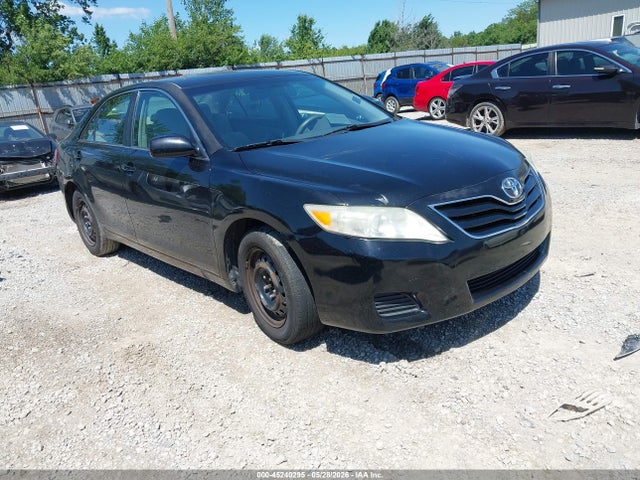 Salvage Toyota Camry Image