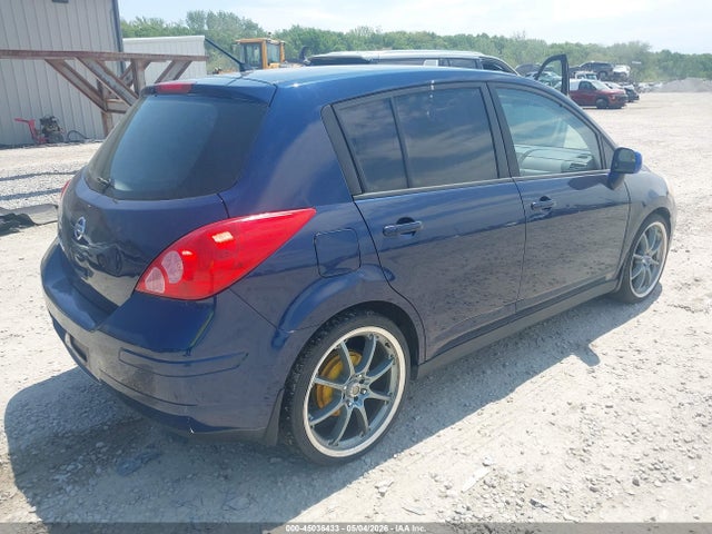 Nissan Versa 1.8 S