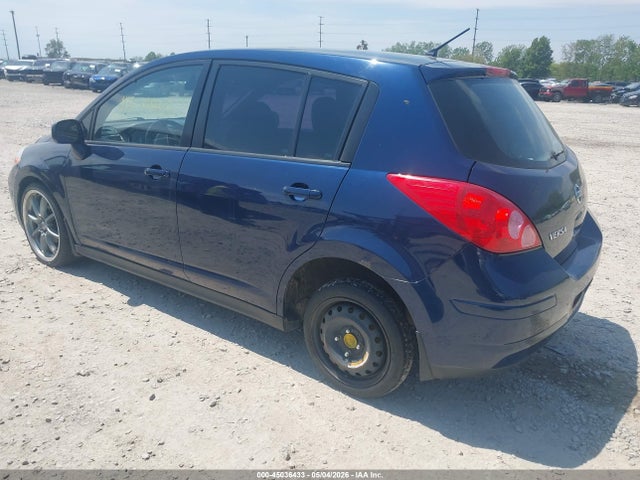 Nissan Versa 1.8 S