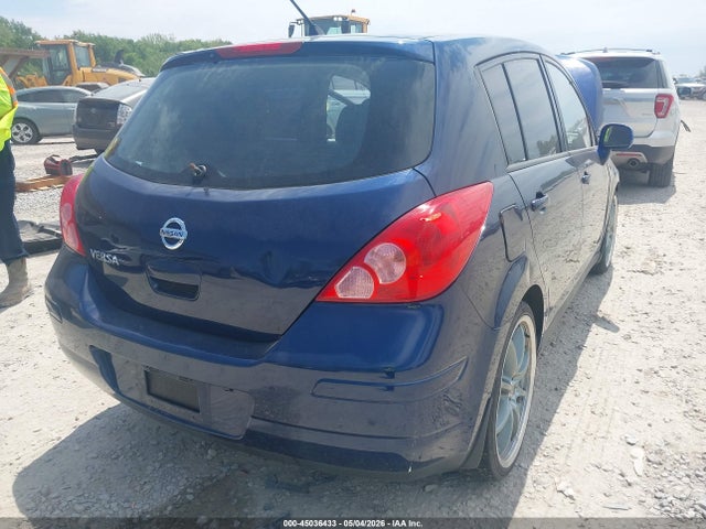 Nissan Versa 1.8 S