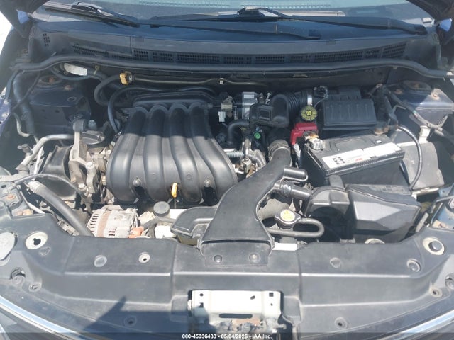 Nissan Versa 1.8 S