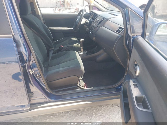Nissan Versa 1.8 S