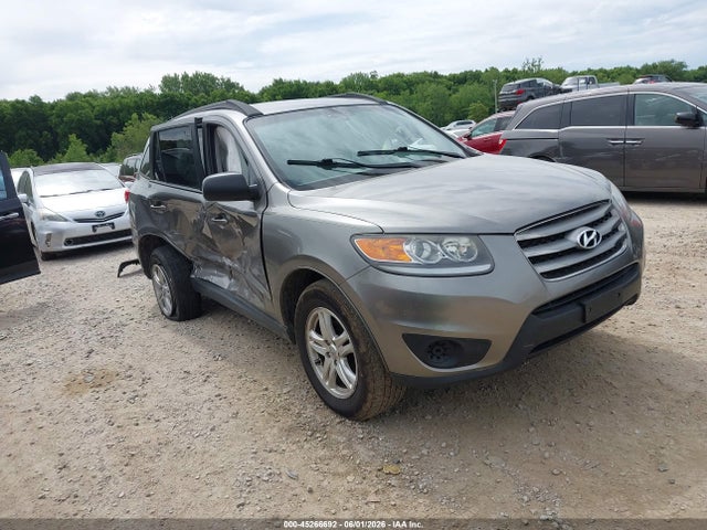 Salvage Hyundai SANTA FE Image