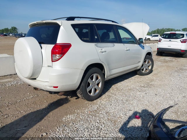 Toyota RAV4 Limited V6