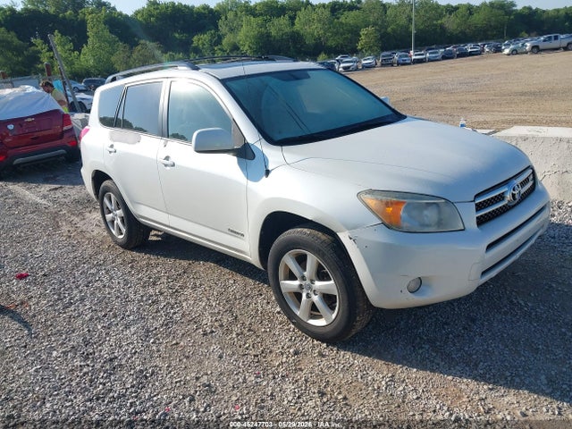 Salvage Toyota RAV4 Image