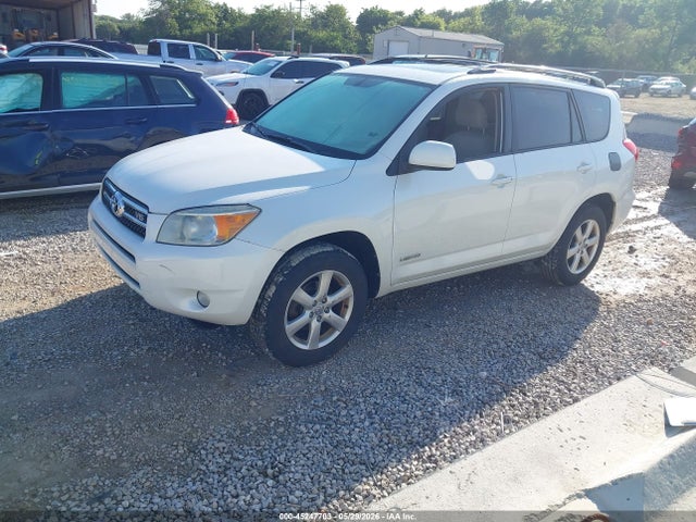 Toyota RAV4 Limited V6
