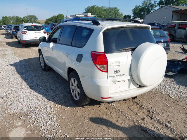 Toyota RAV4 Limited V6