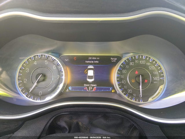 Chrysler 200 C