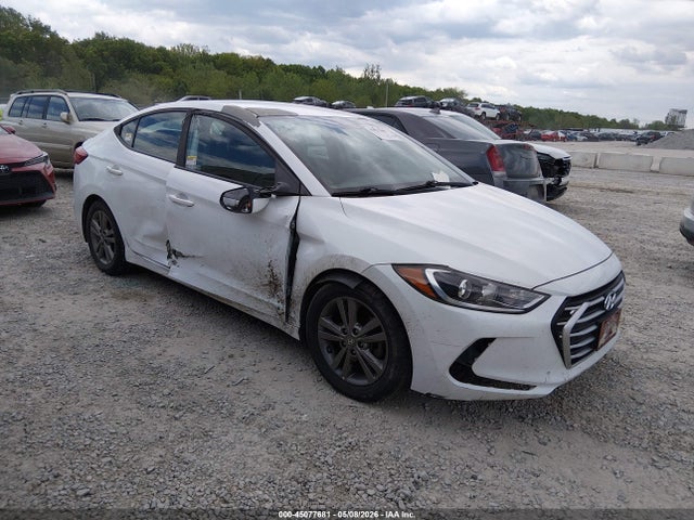 Salvage Hyundai ELANTRA Image
