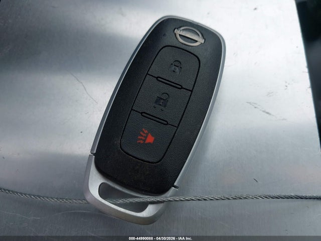 Nissan Kicks Play S