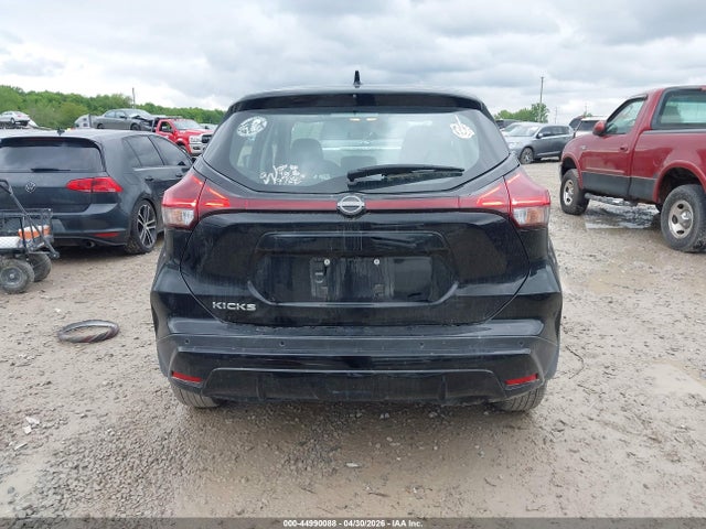 Nissan Kicks Play S