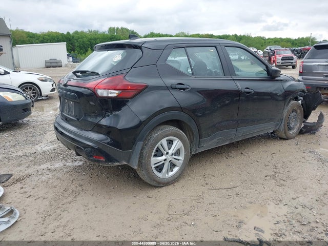 Nissan Kicks Play S