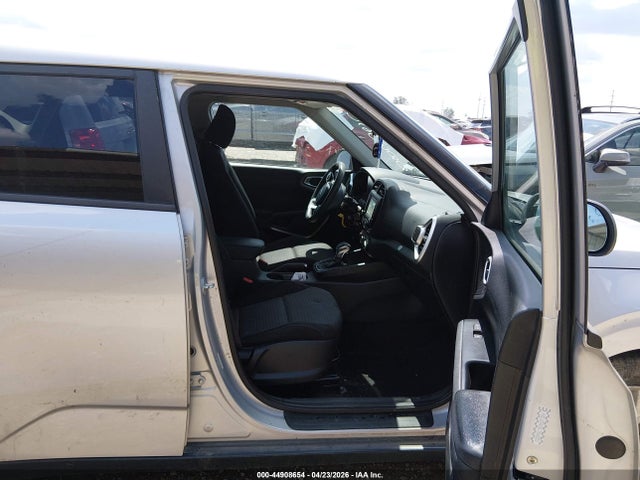Kia Soul S