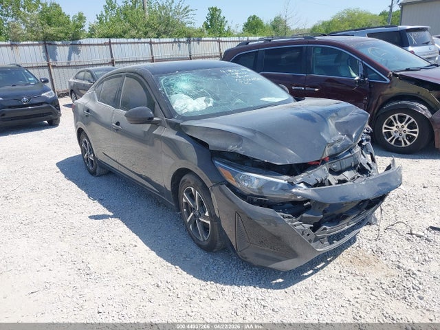 Salvage Nissan Sentra Image