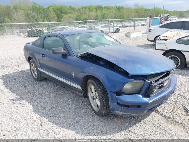 Salvage Ford Mustang Image