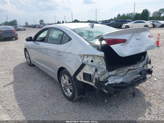 Hyundai ELANTRA Sel