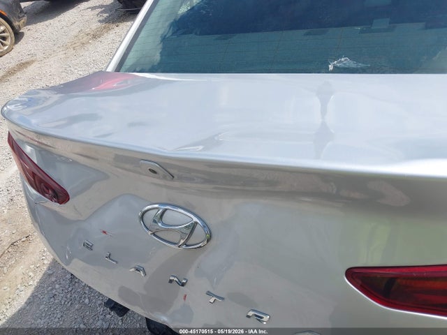 Hyundai ELANTRA Sel