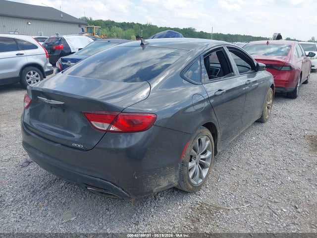 Chrysler 200 S
