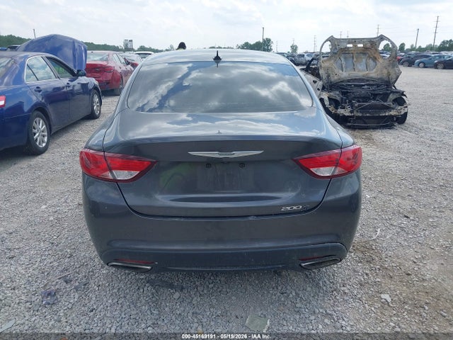 Chrysler 200 S