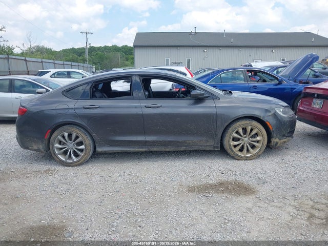 Chrysler 200 S