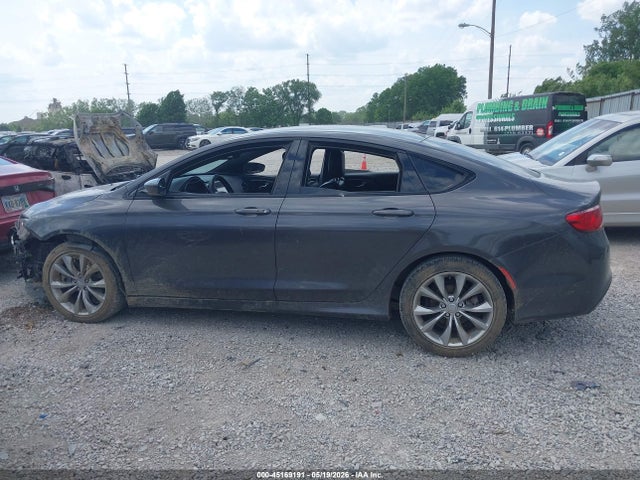 Chrysler 200 S