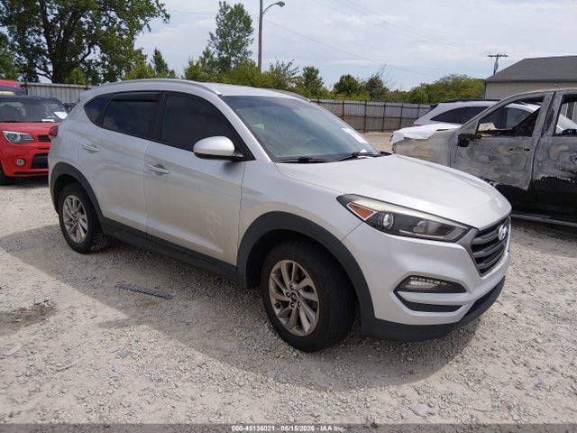 Salvage Hyundai TUCSON Image