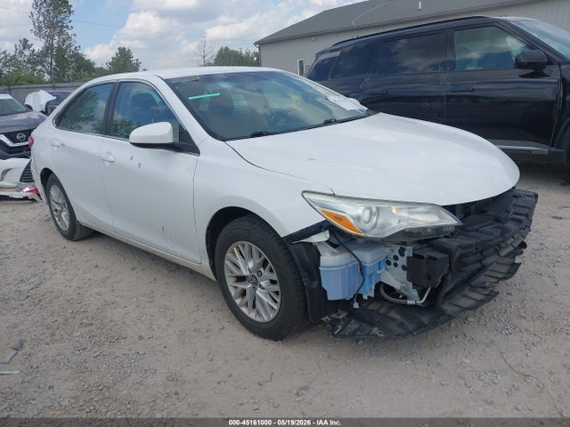 Salvage Toyota Camry Image