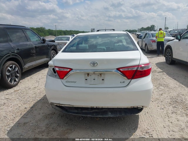Toyota Camry Le