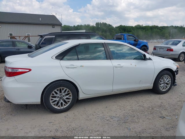 Toyota Camry Le