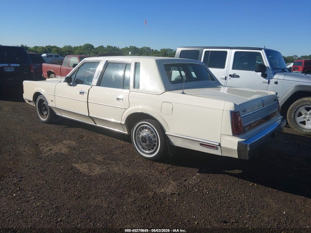 Lincoln Towncar