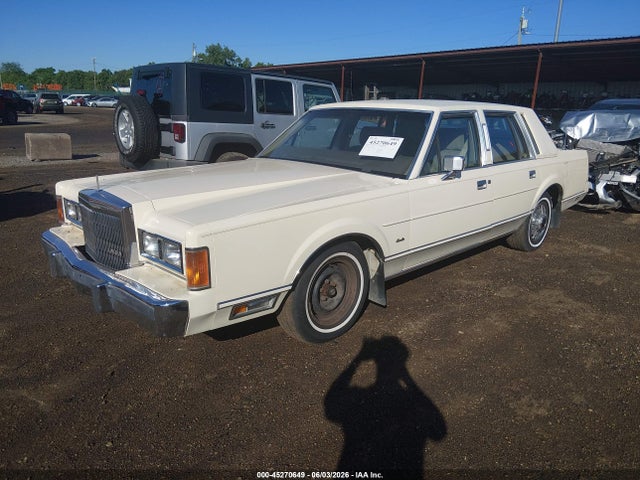 Lincoln Towncar