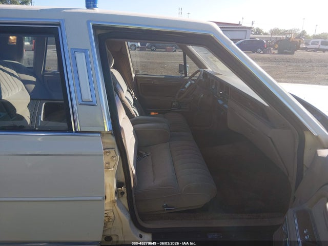 Lincoln Towncar