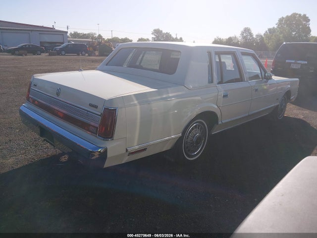 Lincoln Towncar