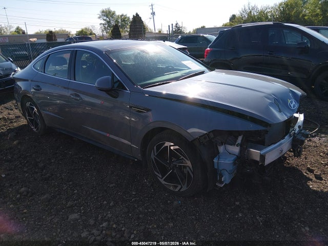 Salvage Hyundai SONATA Image