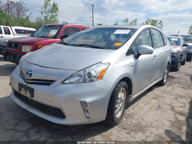 Toyota Prius v Three