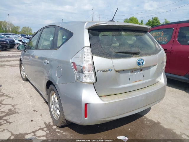 Toyota Prius v Three
