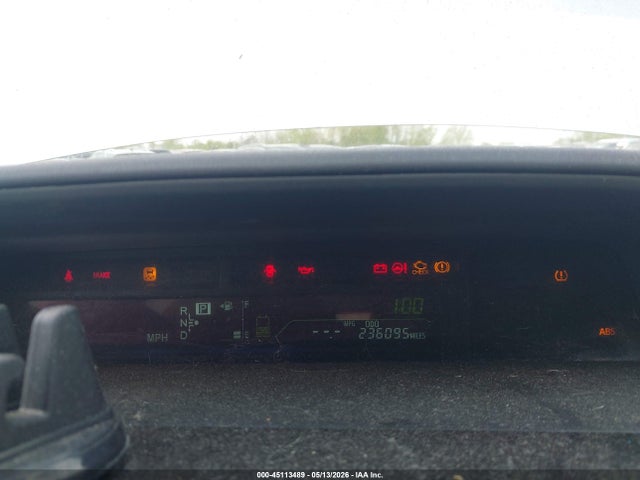 Toyota Prius v Three