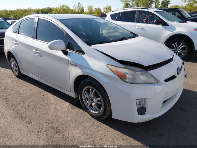 Salvage Toyota Prius Image