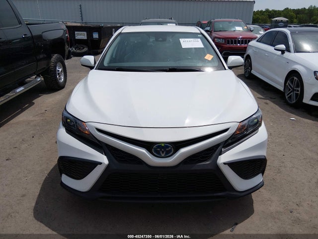Toyota Camry Se Hybrid