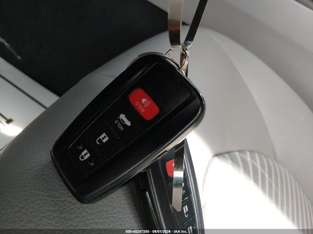 Toyota Camry Se Hybrid