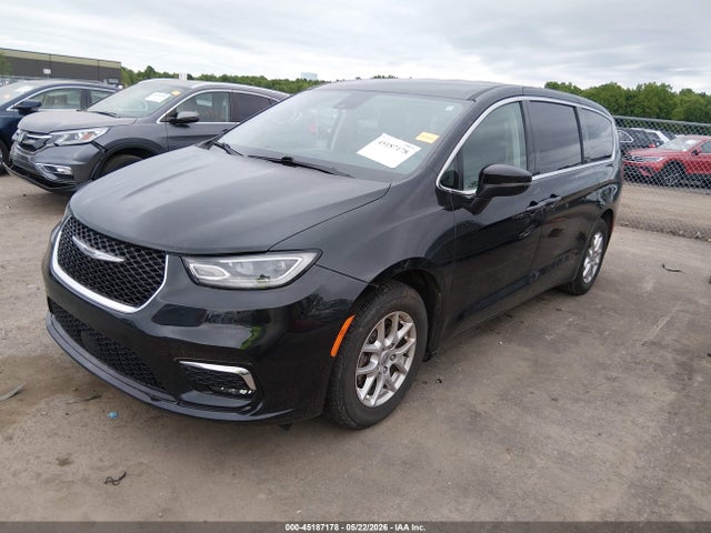 Chrysler Pacifica Touring L