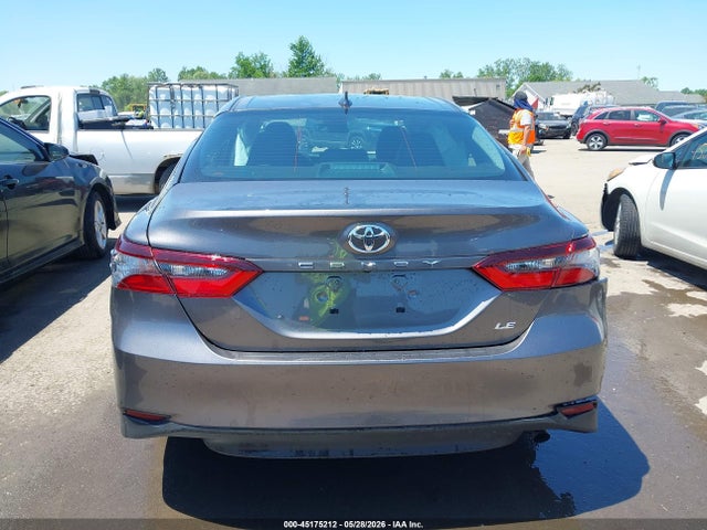 Toyota Camry Le