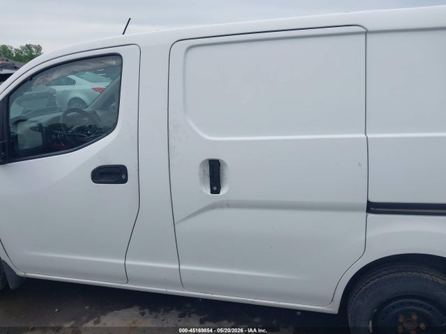Nissan Nv S